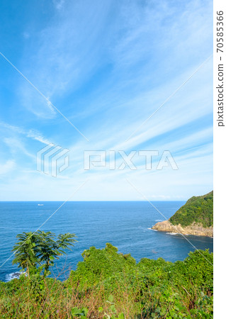 View of the Sea of Japan from Kamanyu Road Park (Ine Town, Yosa District, Kyoto Prefecture) 70585366