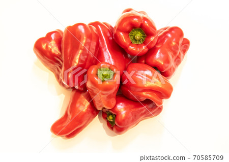 Ripe red peppers Ripe red peppers 70585709