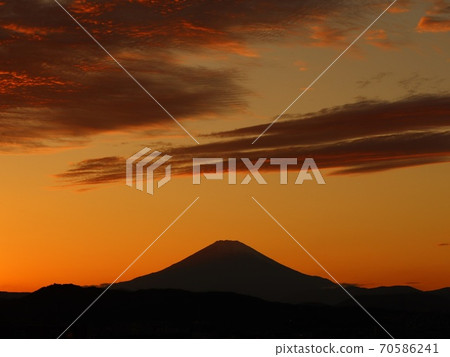 《Hiratsuka》 Sunset and Mt. Fuji 《Hiratsuka》 Sunset and Mt. Fuji 70586241