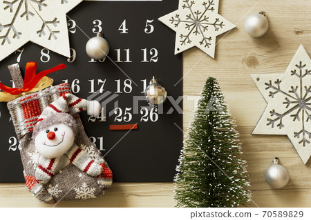聖誕節和日曆 70589829