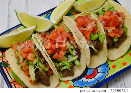Mexican food tacos 70590714