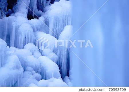 寒冷的冬天 70592709
