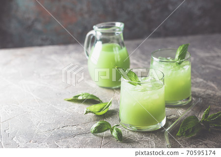 Cold basil lemonade 70595174