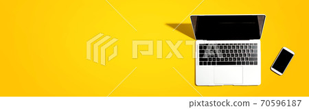 Laptop computer with a smartphone Laptop computer with a smartphone 70596187