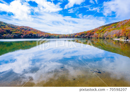 反映秋天天空的大沼 反映秋天天空的大沼 70598207
