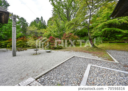 Omachi City Reishoji precincts in early autumn Omachi City Reishoji precincts in early autumn 70598816