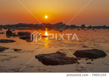 Evening view of Kamogaura, Wajima City, Ishikawa Prefecture Evening view of Kamogaura, Wajima City, Ishikawa Prefecture 70601293
