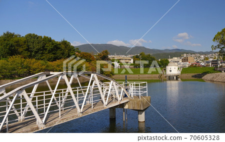Niteko Pond and Mt. Kabuto / Nishinomiya City, Hyogo Prefecture Niteko Pond and Mt. Kabuto / Nishinomiya City, Hyogo Prefecture 70605328
