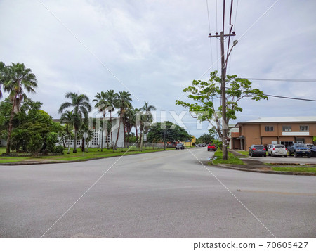 關島的城市景觀 70605427