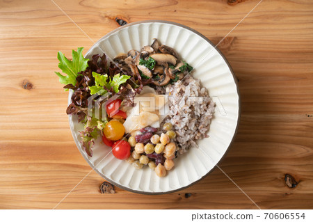 素食佛像碗 70606554