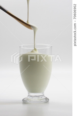 yogurt 70606902