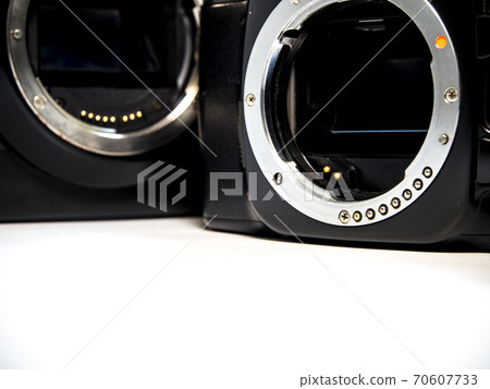 SLR camera body metal bayonet lens mount without lens SLR camera body metal bayonet lens mount without lens 70607733