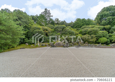 Konchi-in Hojo front yard 70608221