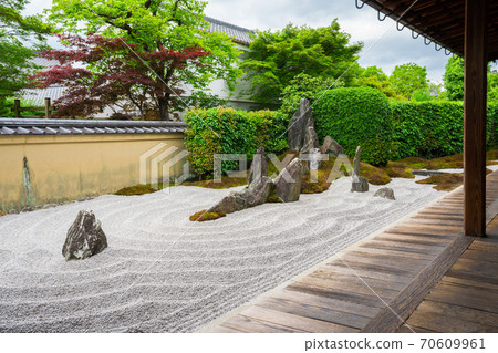 Garden of Zuiho-in Temple, the tower temple of Daitokuji Temple in Kyoto 70609961