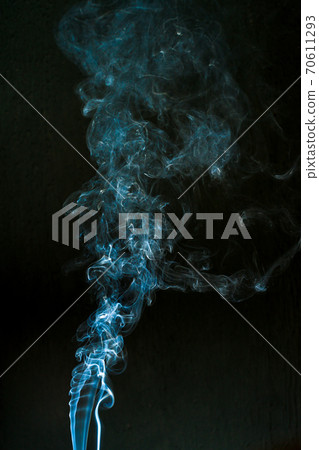 smoke cloud with black background. fog texture 70611293