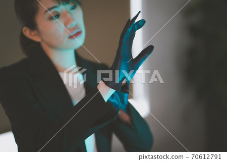 female, lady, woman 70612791