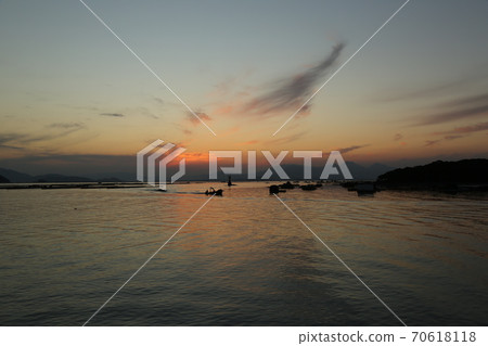 Sunset, sun, sea, harbor Sunset, sun, sea, harbor 70618118