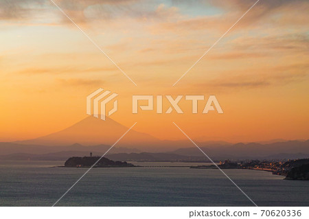 Kanagawa / Enoshima / Mt. Fuji Evening view Kanagawa / Enoshima / Mt. Fuji Evening view 70620336