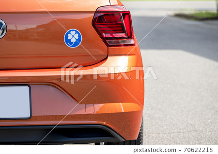 Clover mark (four-leaf mark, handicapped person sign) Clover mark (four-leaf mark, handicapped person sign) 70622218