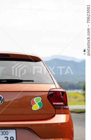 Cars with the elderly mark (four-leaf mark) 70623081