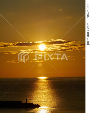 Evening view / sunset from the vicinity of Torigakubi Cape Lighthouse Joetsu City, Niigata Prefecture 70624042