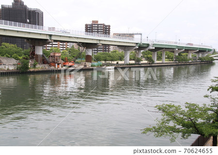 Hanshin Expressway No. 12 Moriguchi Line and Okawa 70624655