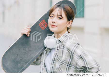 Woman, streetstyle 70626712