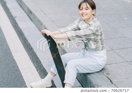 Woman, streetstyle Woman, streetstyle 70626717