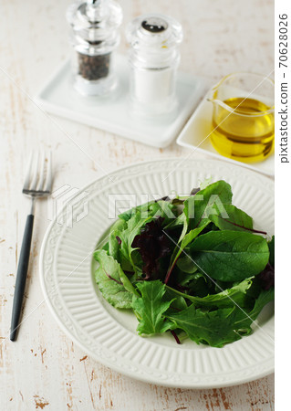 Mixed leaf salad Mixed leaf salad 70628026