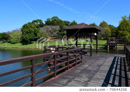 Asahi Park monument in early autumn Bamboo grove road Asahi Park monument in early autumn Bamboo grove road 70644208