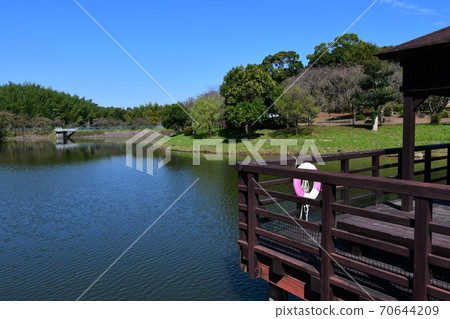 Asahi Park monument in early autumn Bamboo grove road Asahi Park monument in early autumn Bamboo grove road 70644209
