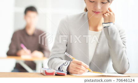 婦女參加研討會 70646124