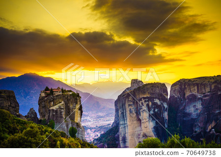Monastery of the Holy Trinity i in Meteora, Greece 70649738