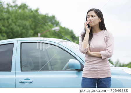 Car trouble 70649888