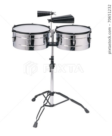 Drum isolated on white 70651232