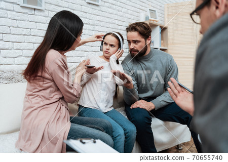 Mom tries to reach her naughty daughter. Mom tries to reach her naughty daughter. 70655740