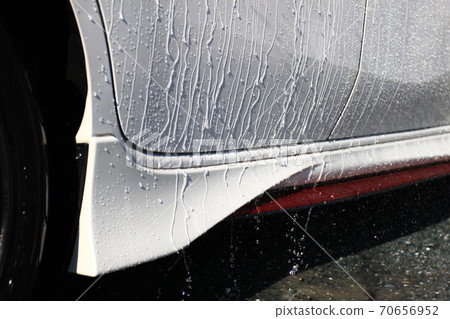 洗車沖洗導致水流 70656952