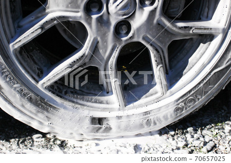 Foam that runs off during pre-cleaning 70657025