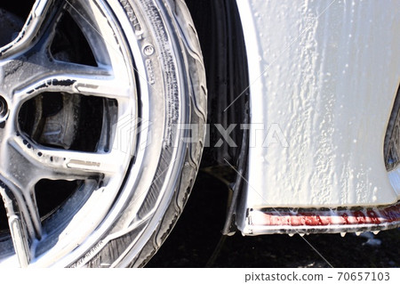 Foam dripping during pre-cleaning Foam dripping during pre-cleaning 70657103