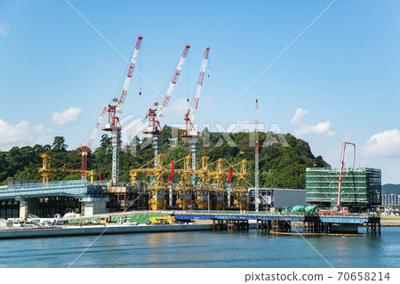 Bridge construction Infrastructure construction Bridge construction Infrastructure construction 70658214