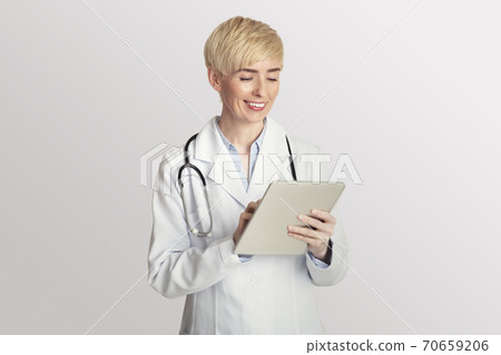 Modern gadgets for patient examination and health care Modern gadgets for patient examination and health care 70659206