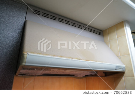 廚房中的大型通風機② 70662888