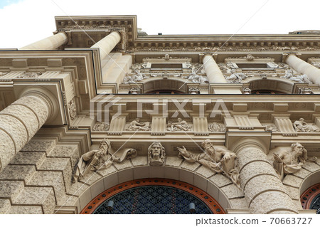 Vienna Art History Museum, facade details 70663727