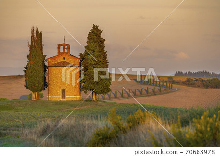 Chapel of the Madonna di Vitaleta, San Quirico d Orcia, Tuscany, 70663978