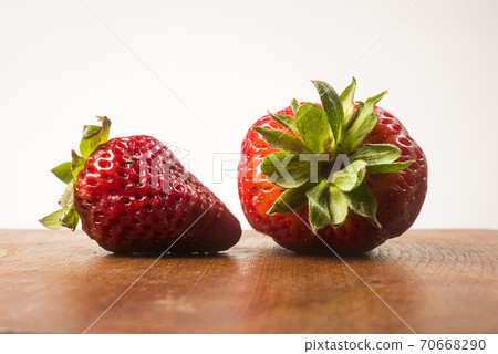 Strawberry Strawberry 70668290