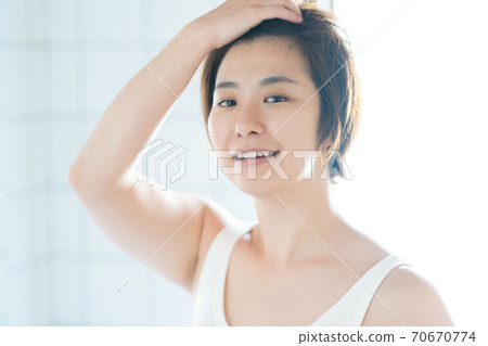 Morning beauty for women in their thirties Morning beauty for women in their thirties 70670774