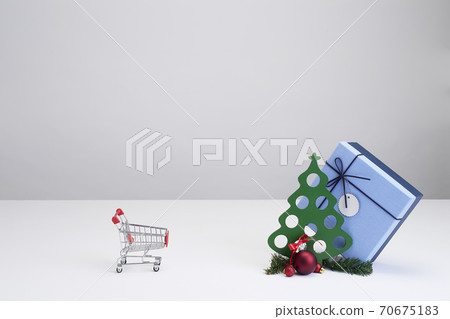 Christmas decoration concept shopping online Christmas decoration concept shopping online 70675183