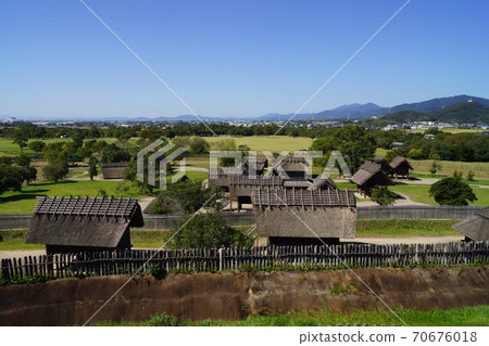 Yoshinogari Ruins, Saga Prefecture Kura and City seen from the southern inner hull 70676018