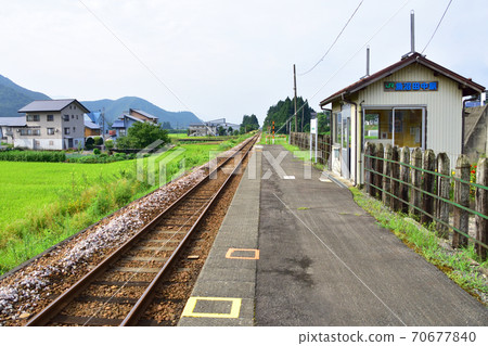 Tadami Line Uonuma Tanaka Station and surrounding scenery Tadami Line Uonuma Tanaka Station and surrounding scenery 70677840