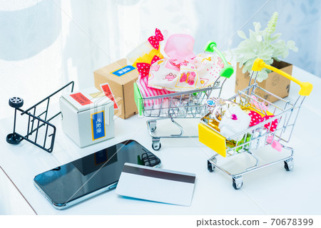 Image of online shopping Online shopping 70678399